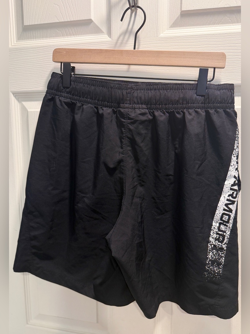 Under Armour Men’s Woven Graphic Shorts Size L Black Gym Workout Athletic Loose - Picture 4 of 5